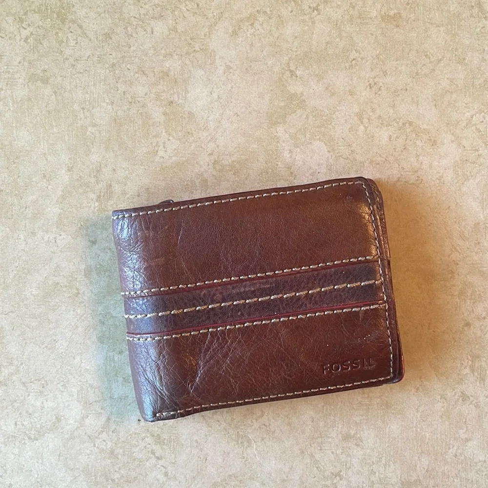 Fossil Bi-Fold Striped Leather Wallet